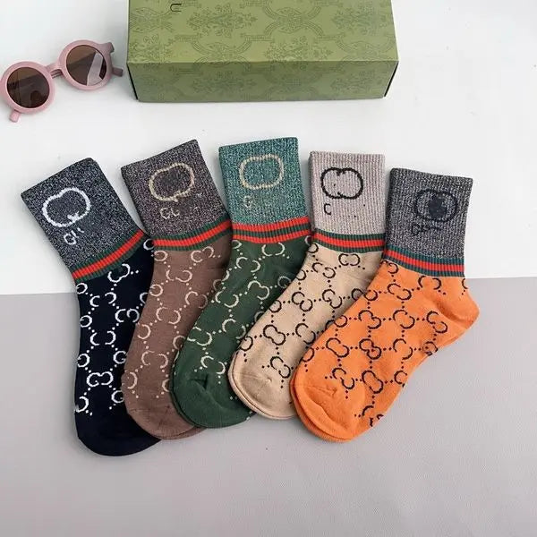 mens socks Wholesale cuiple Cotton fashion Letter Breathable Sports skateboard Sock Random color average fox in socks Great Shopping 4You