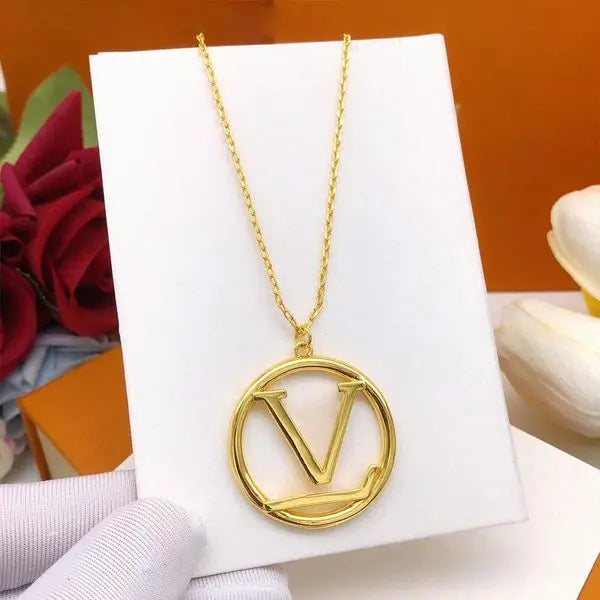Women Necklace Designer Necklaces Vintage Pendant Personality Letters Design Golden Choker Chains Temperament Wedding Party Jewelry Great Shopping 4You