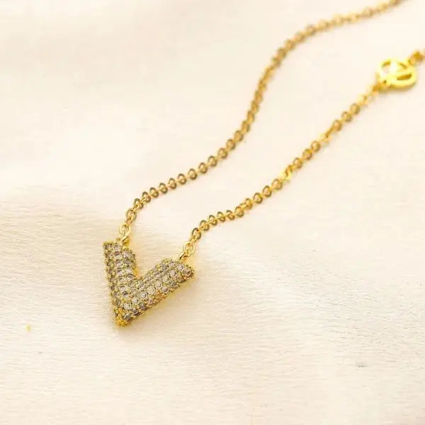 Womens Brand Earrings Designer Letter Ear Stud Bracelet Necklace Gold Plated for Wedding Party Jewerlry Accessories Great Shopping 4You