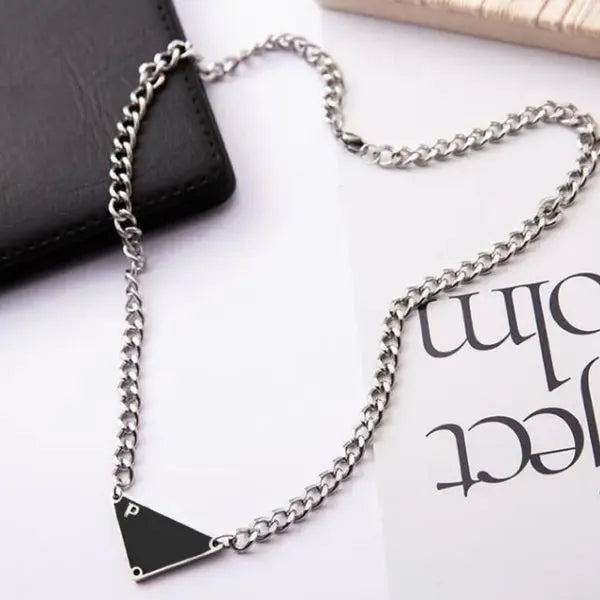 23ss Designer Jewelry Triangle Letter Pendant Necklace Titanium Steel Necklaces Chain Men Women Unisex Gift Great Shopping 4You