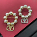 Luxury Brand Brooches Diamond Pearl Brooches Designer V Letter Pins Brooches for Women and Men 18K Gold Plated Brooches Couple Jewelry Gifts Great Shopping 4You