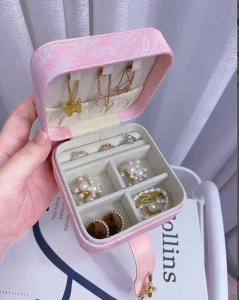Vintage exquisite embroidered jewelry box small portable travel jewelry box for storing earrings necklaces and rings with a sense of luxury Great Shopping 4You