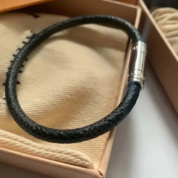 Luxury Men Women Designer Bracelet Bangle Black Leather Designer Bracelets Fashion Men Bangles Jewelry Party Great Shopping 4You