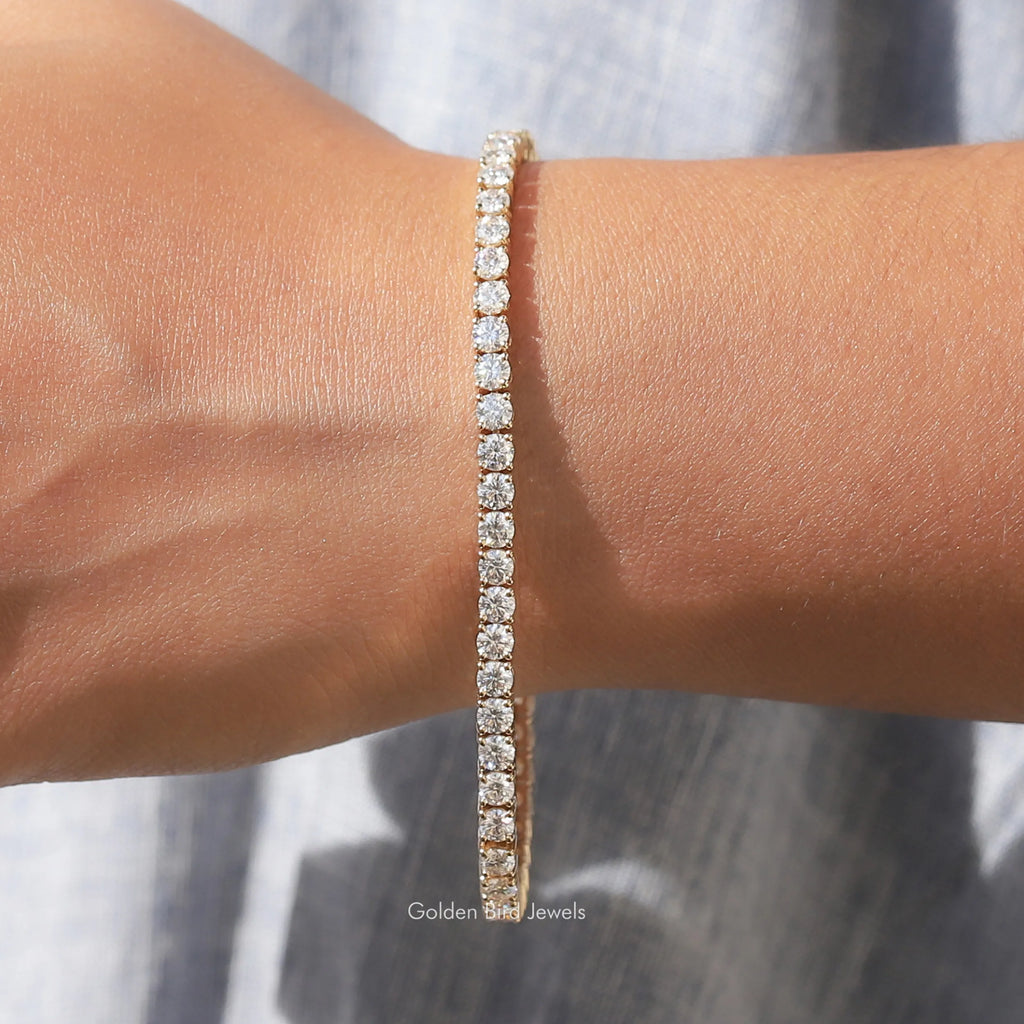 Beautiful Round Cut Moissanite Tennis Bracelet