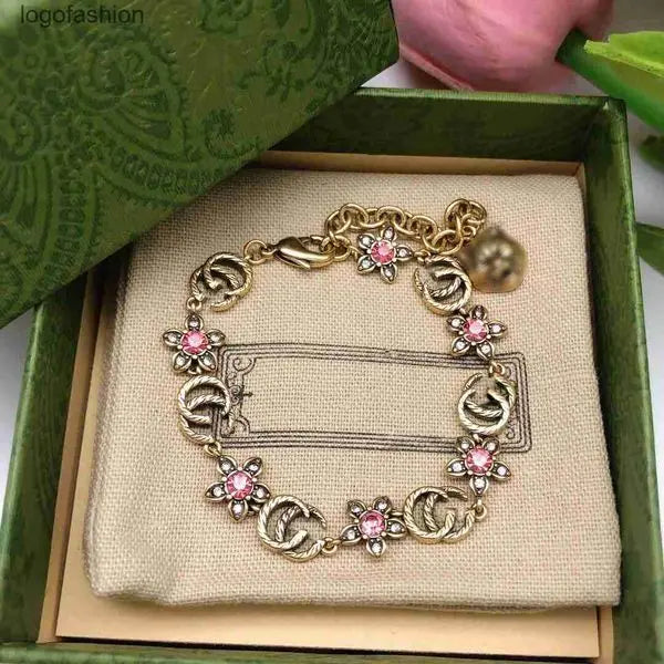 Luxurys designer Cuff Bracelets Bangles For Women Fashion Jewelry Charm Jewelry Accessories Trendy Elegant Classic Great Shopping 4You