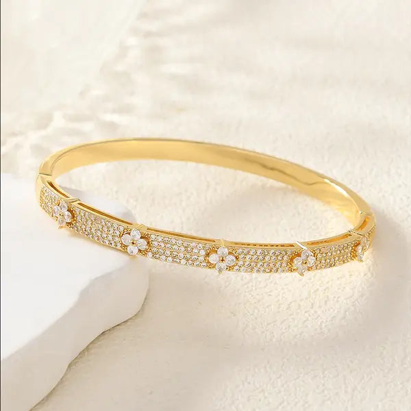 Designer Bracelet Bangle Luxury Jewelry Micro Pave Zirconia Flower Full Pave Minimalist Chic Trendy Unique High End Niche Elegant Bracelet for Women Great Shopping 4You