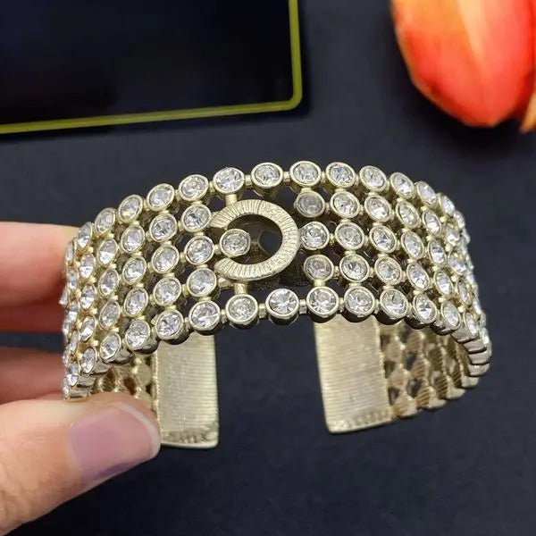 Wide Bracelet Diamond and Pearl Bracelet Classic Letter Design European and American Shiny Wide Bracelet Neutral Cool Open Bracelet Hip-hop Style Jewelry Great Shopping 4You
