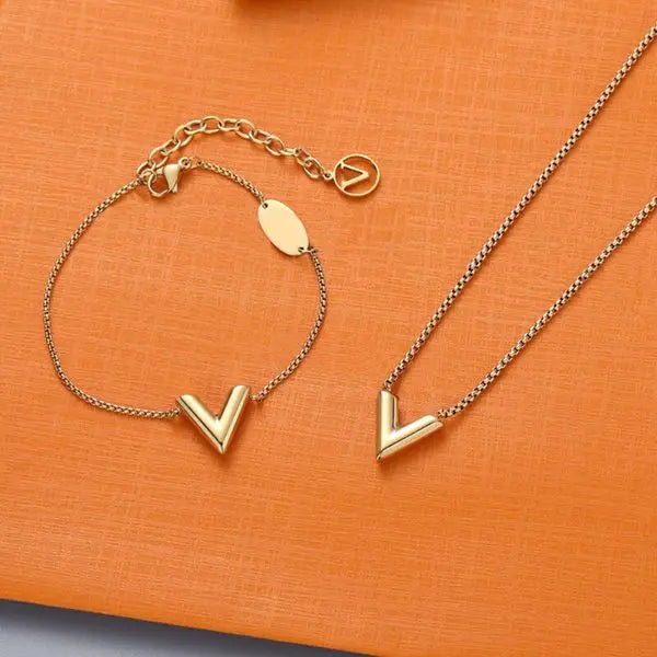 Elegant Necklace Bracelet Wedding Pendants Suit Man Woman Unisex Chain Bracelets Necklaces Letter Design Jewelry High Quality Great Shopping 4You